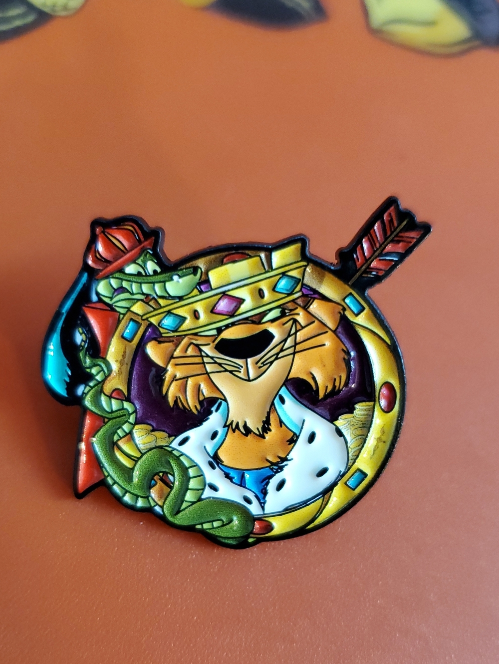 Cartoon King Cat Enamel Pin - Colorful Collectible